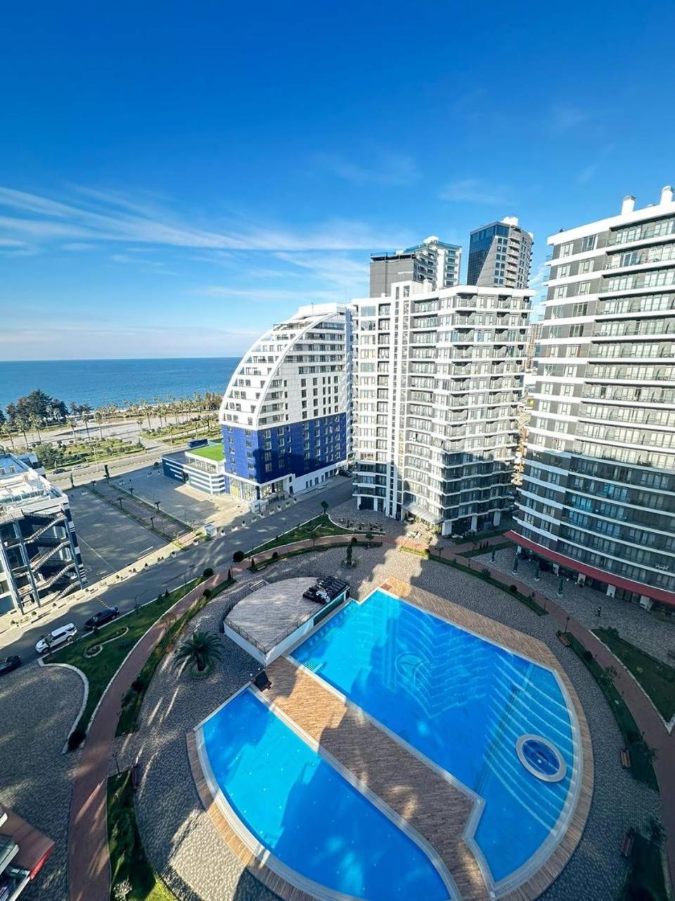 White Apartment 바투미 외부 사진