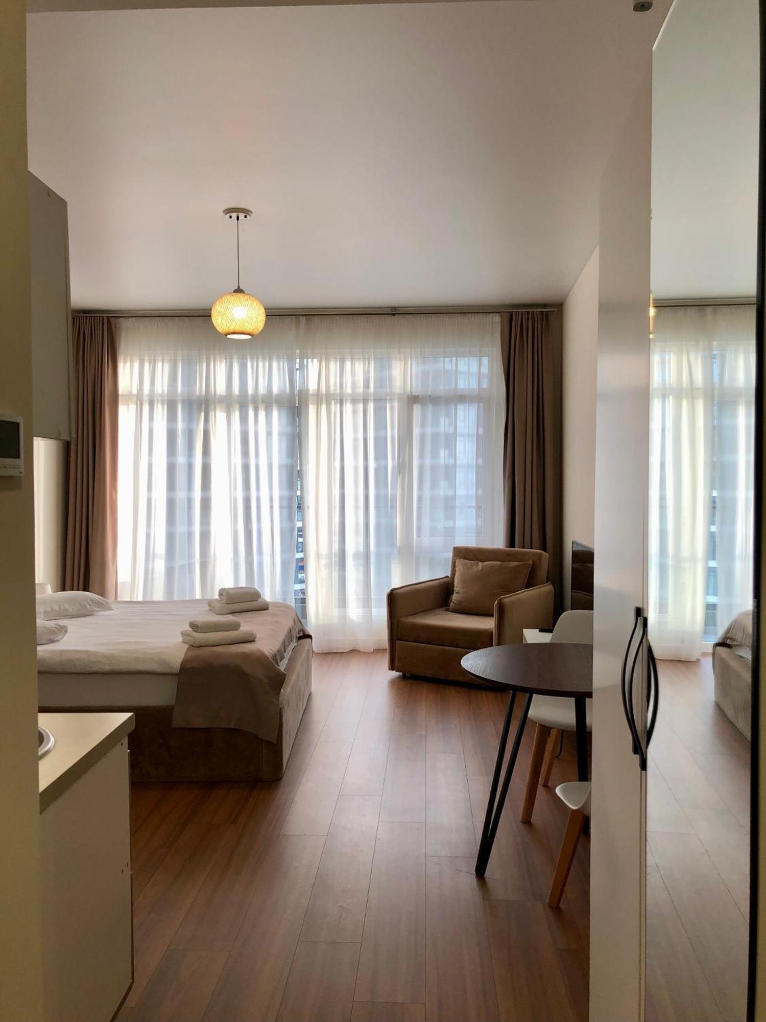 White Apartment 바투미 외부 사진