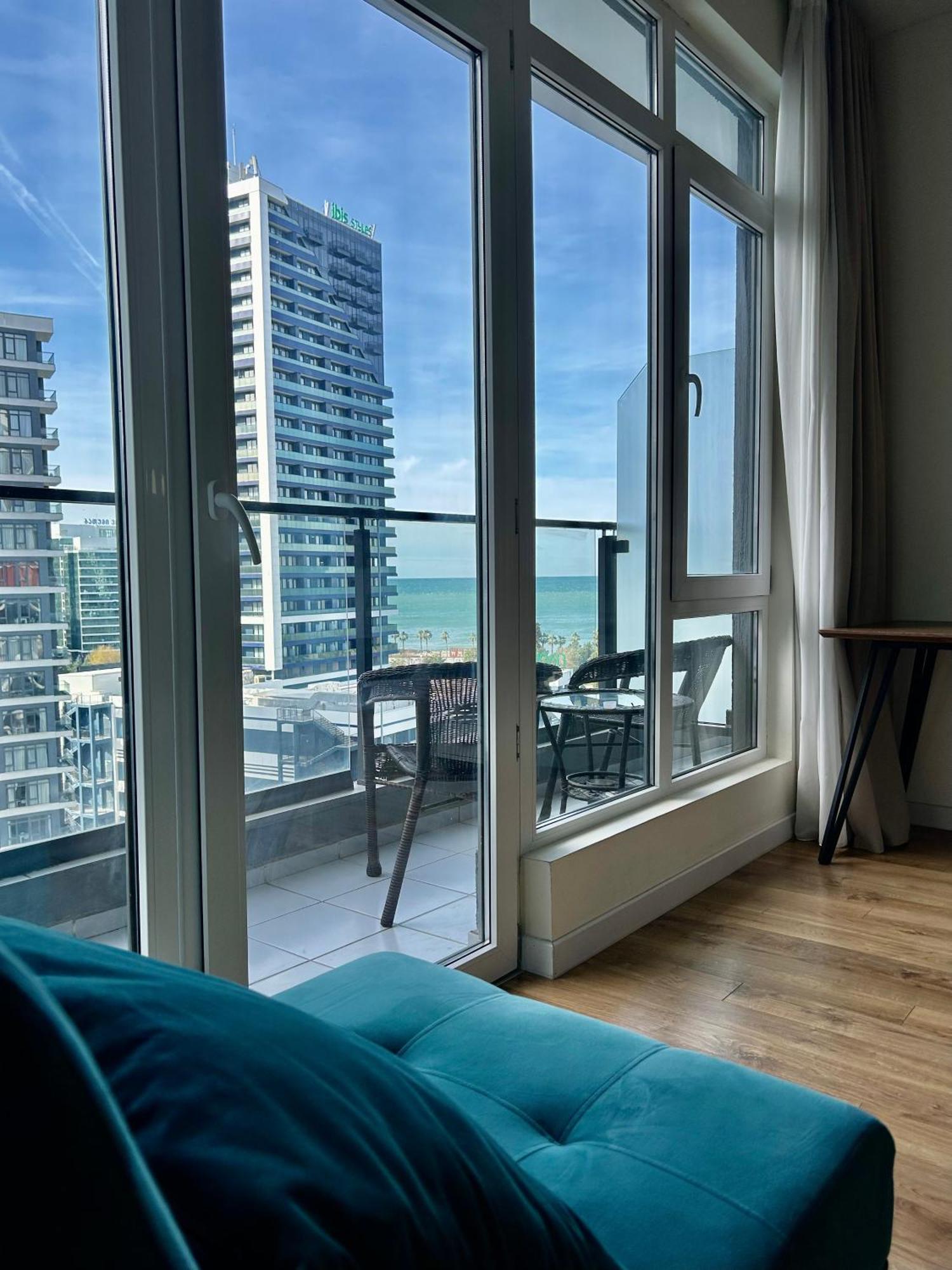 White Apartment 바투미 외부 사진